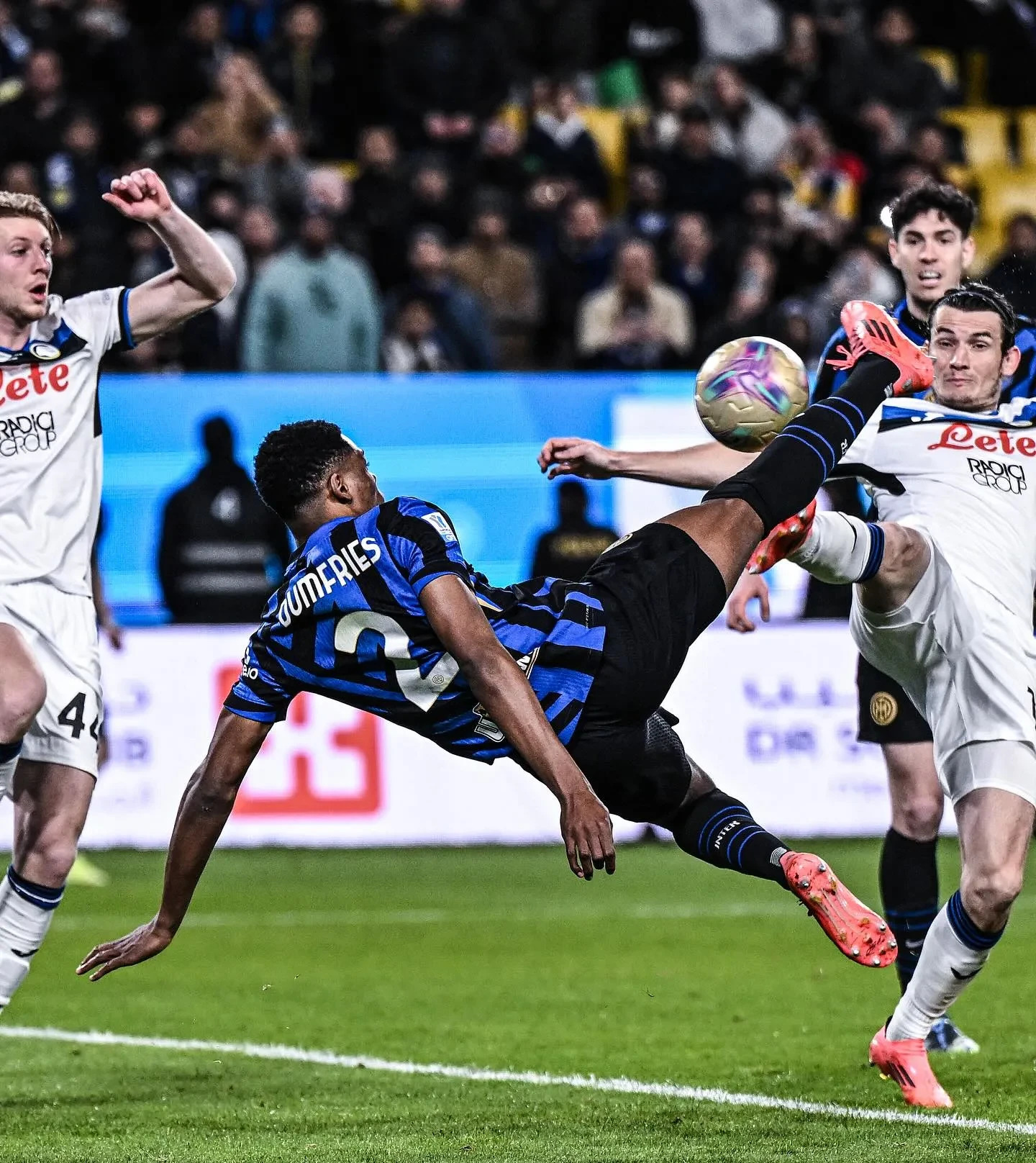 九游体育官网关于赛地聚焦——意大利杯今晚热度飙升；AC米兰止住颓势；震撼外界；更衣室氛围转暖的信息